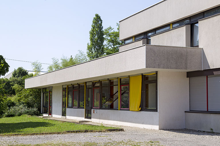 Façade sud-est du centre de documentation et d'information. © Sonia Dourlot / Région Bourgogne-Franche-Comté, Inventaire du patrimoine - 2014