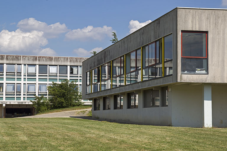 Angle nord-ouest du bâtiment d'internat de filles. © Sonia Dourlot / Région Bourgogne-Franche-Comté, Inventaire du patrimoine - 2014