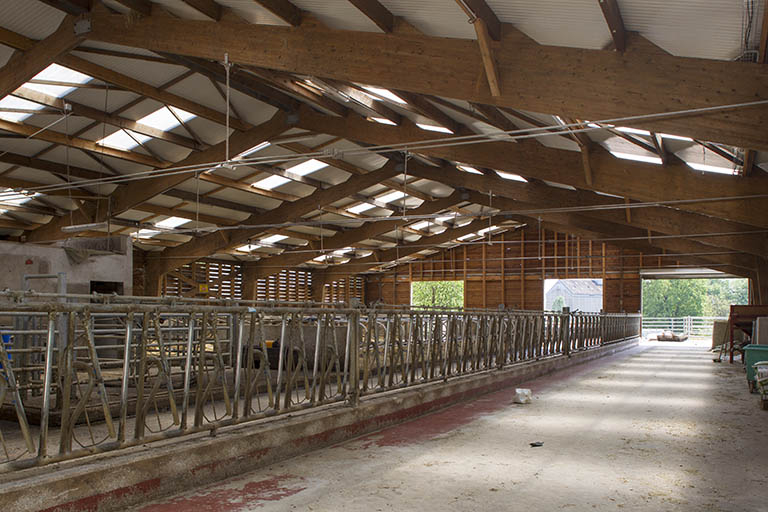 Dans l'étable ouest. © Sonia Dourlot / Région Bourgogne-Franche-Comté, Inventaire du patrimoine - 2014