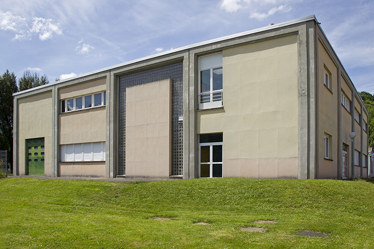 Façade sud de l'atelier d'électrotechnique, d'électronique et d'ascensoriste. © Sonia Dourlot / Région Bourgogne-Franche-Comté, Inventaire du patrimoine - 2014