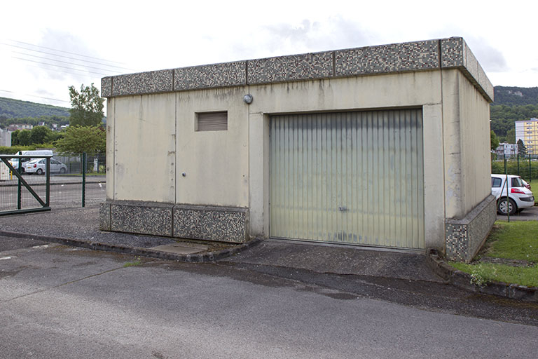 Garage. © Sonia Dourlot / Région Bourgogne-Franche-Comté, Inventaire du patrimoine - 2014