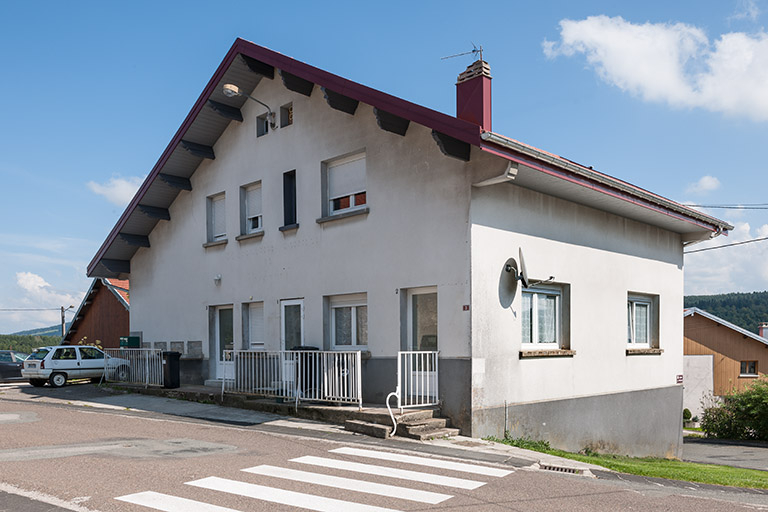 Nouvelle fromagerie (1963) vue de trois quarts droite. © Jérôme Mongreville / Région Bourgogne-Franche-Comté, Inventaire du patrimoine - 2014