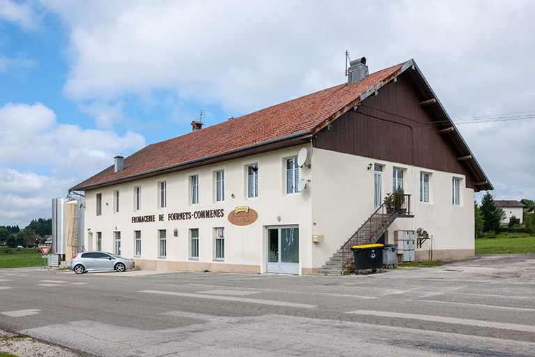 Vue de trois quarts droite. © Jérôme Mongreville / Région Bourgogne-Franche-Comté, Inventaire du patrimoine - 2014