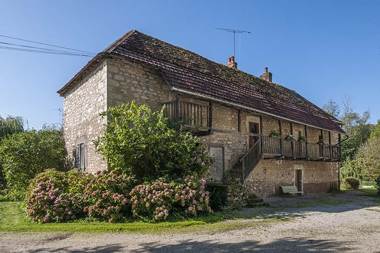 Logement patronal. Vue de trois quarts droite. © Jérôme Mongreville / Région Bourgogne-Franche-Comté, Inventaire du patrimoine - 2014