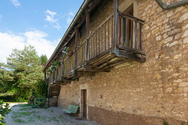 Coursive de la façade nord du logement patronal. © Jérôme Mongreville / Région Bourgogne-Franche-Comté, Inventaire du patrimoine - 2014
