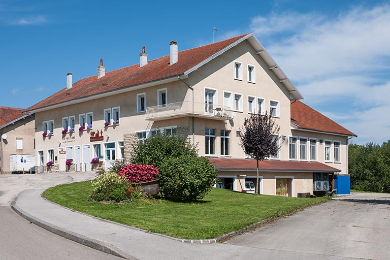 Vue d'ensemble depuis le sud. © Jérôme Mongreville / Région Bourgogne-Franche-Comté, Inventaire du patrimoine - 2014