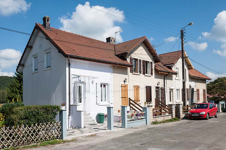 Habitation à 6 logements (1926). © Jérôme Mongreville / Région Bourgogne-Franche-Comté, Inventaire du patrimoine - 2014