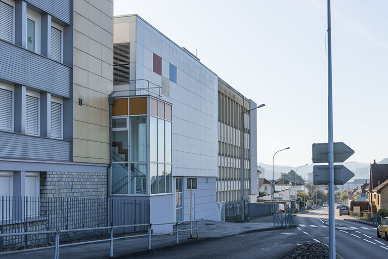 Les bâtiments le long de l'avenue Montjoux, vers le sud. © Mary Ruffinoni / Région Bourgogne-Franche-Comté, Inventaire du patrimoine - 2014