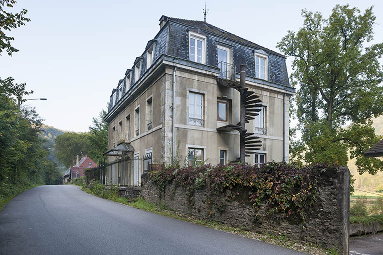 Logement patronal vu de trois quarts arrière. © Jérôme Mongreville / Région Bourgogne-Franche-Comté, Inventaire du patrimoine - 2014