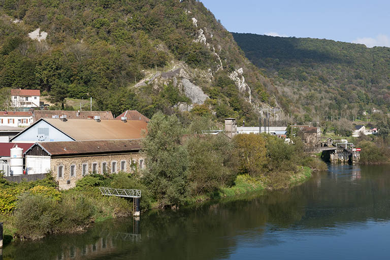 Vue rapprochée depuis le pont. © Jérôme Mongreville / Région Bourgogne-Franche-Comté, Inventaire du patrimoine - 2014