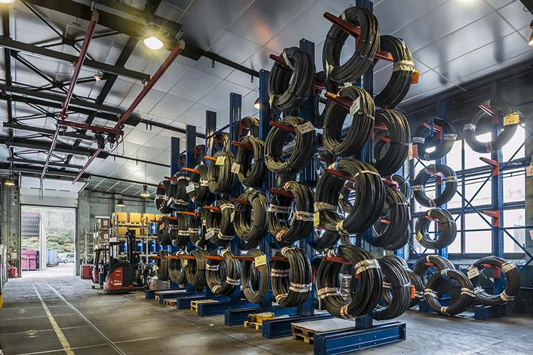 Ancien atelier de forge (marteaux pilons), aujourd'hui magasin des matières premières. © Jérôme Mongreville / Région Bourgogne-Franche-Comté, Inventaire du patrimoine - 2014