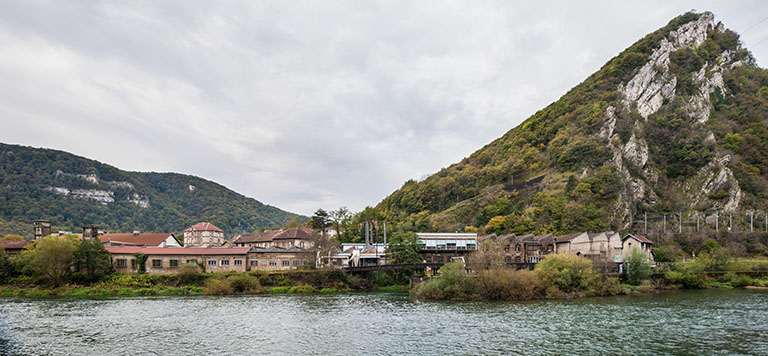 Vue d'ensemble depuis l'est. © Jérôme Mongreville / Région Bourgogne-Franche-Comté, Inventaire du patrimoine - 2014
