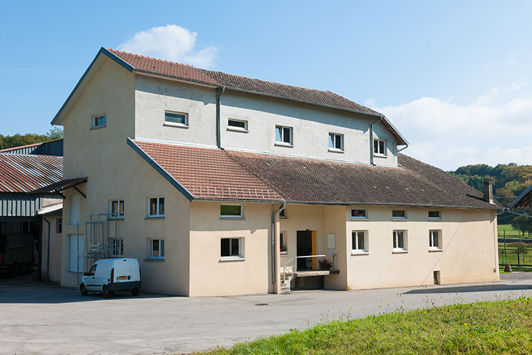 L'atelier du moulin, depuis le nord-est. © Jérôme Mongreville / Région Bourgogne-Franche-Comté, Inventaire du patrimoine - 2014 L'atelier du moulin, depuis le nord-est. © Jérôme Mongreville / Région Bourgogne-Franche-Comté, Inventaire du patrimoine - 2014