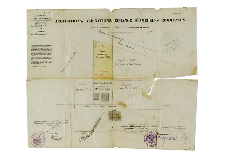 Acquisitions, aliénations, échange d'immeubles communaux [terrain au 9 rue de la Gare à aliéner à Alcide Fallot], 1er juillet 1904 © Sonia Dourlot / Région Bourgogne-Franche-Comté, Inventaire du patrimoine - 2014