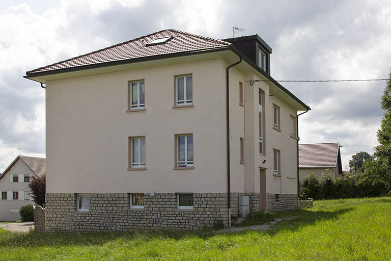 Façades latérale droite et postérieure. © Sonia Dourlot / Région Bourgogne-Franche-Comté, Inventaire du patrimoine - 2014