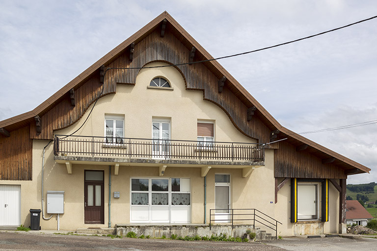 Façade antérieure. © Sonia Dourlot / Région Bourgogne-Franche-Comté, Inventaire du patrimoine - 2014 Façade antérieure. © Sonia Dourlot / Région Bourgogne-Franche-Comté, Inventaire du patrimoine - 2014