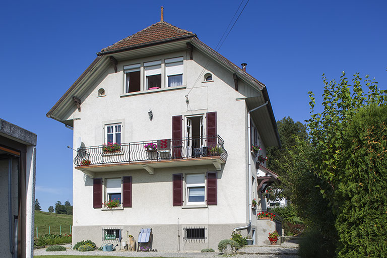 Façade latérale gauche. © Sonia Dourlot / Région Bourgogne-Franche-Comté, Inventaire du patrimoine - 2014 Façade latérale gauche. © Sonia Dourlot / Région Bourgogne-Franche-Comté, Inventaire du patrimoine - 2014