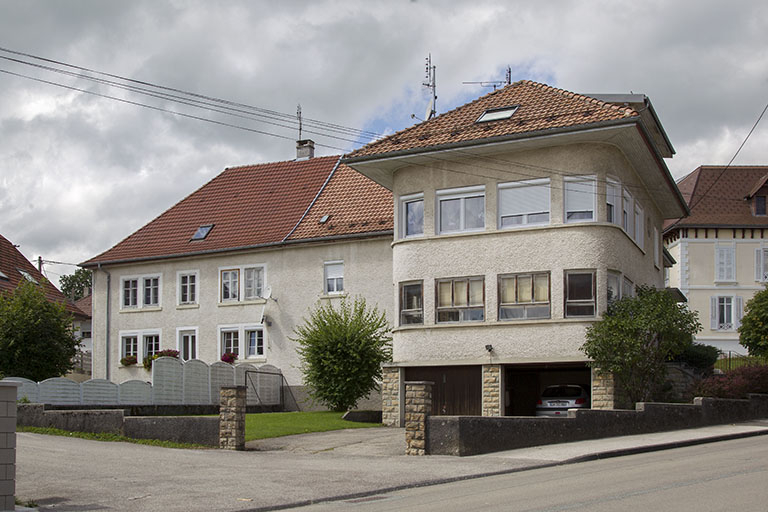 Un atelier de 1965 : usine de montres Briot-Amstutz (30 Grande Rue). © Sonia Dourlot / Région Bourgogne-Franche-Comté, Inventaire du patrimoine - 2014 Un atelier de 1965 : usine de montres Briot-Amstutz (30 Grande Rue). © Sonia Dourlot / Région Bourgogne-Franche-Comté, Inventaire du patrimoine - 2014