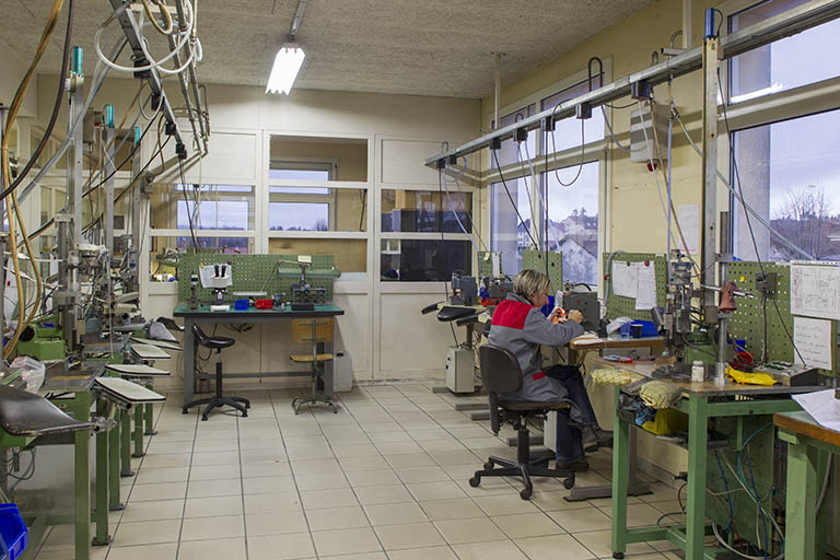 Atelier de montage. © Sonia Dourlot / Région Bourgogne-Franche-Comté, Inventaire du patrimoine - 2014