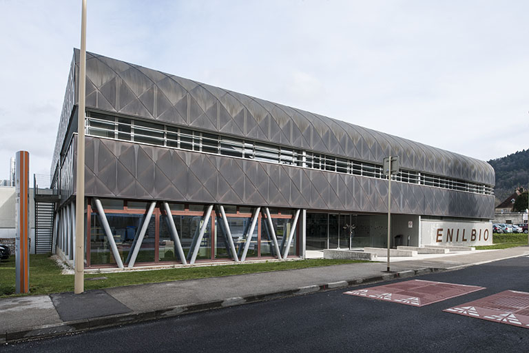 Façade d'entrée sud sur rue de la halle de génie alimentaire. © Jérôme Mongreville / Région Bourgogne-Franche-Comté, Inventaire du patrimoine - 2014