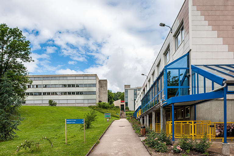 Restauration et vue sur les deux internats. © Jérôme Mongreville / Région Bourgogne-Franche-Comté, Inventaire du patrimoine - 2014