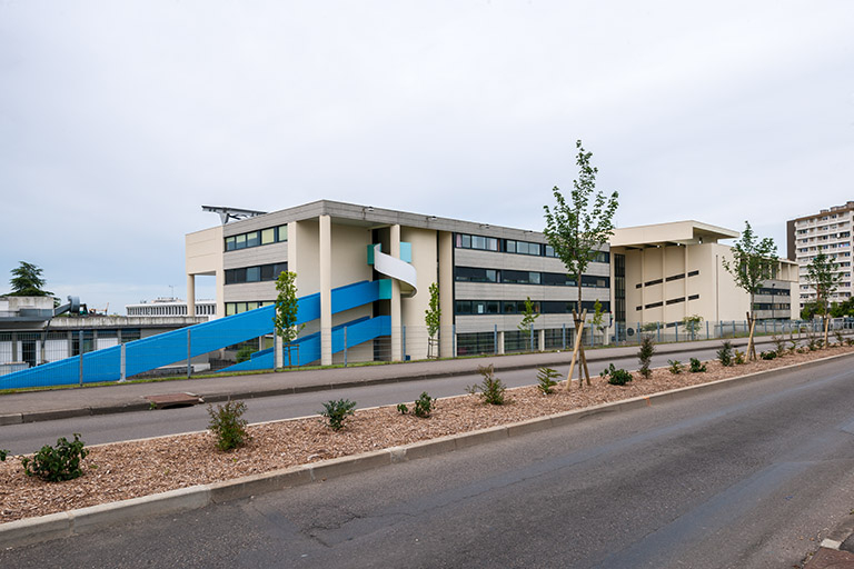 Externat : façade postérieure. © Jérôme Mongreville / Région Bourgogne-Franche-Comté, Inventaire du patrimoine - 2014