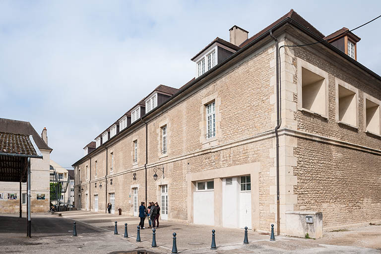 Atelier-externat : façade antérieure, vue 3/4. © Jérôme Mongreville / Région Bourgogne-Franche-Comté, Inventaire du patrimoine - 2014