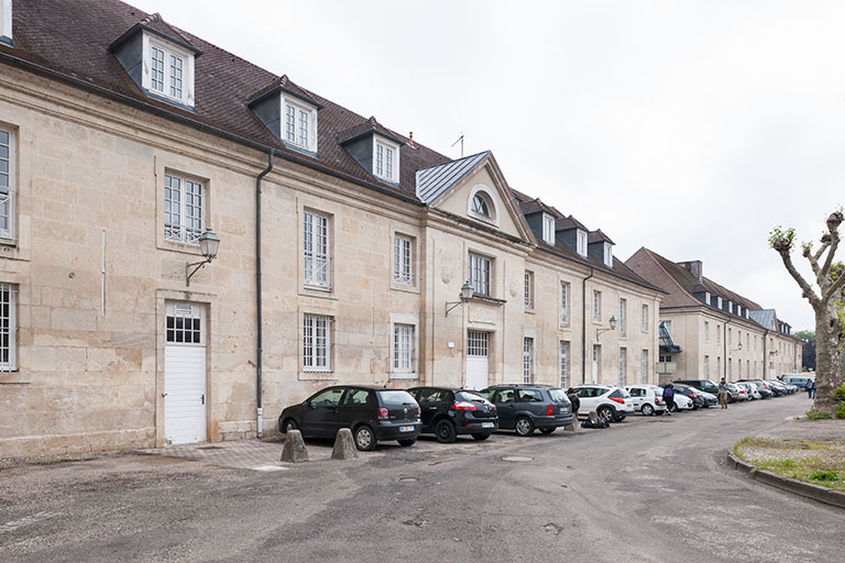 Bâtiment atelier-logement : façade postérieure, vue 3/4. © Jérôme Mongreville / Région Bourgogne-Franche-Comté, Inventaire du patrimoine - 2014