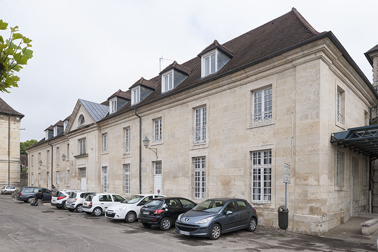 Bâtiment atelier-logement : vue 3/4 depuis le sud. © Jérôme Mongreville / Région Bourgogne-Franche-Comté, Inventaire du patrimoine - 2014