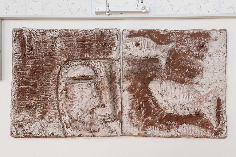 Oeuvre 1% artsistique : bas relief © Jérôme Mongreville / Région Bourgogne-Franche-Comté, Inventaire du patrimoine - 2014