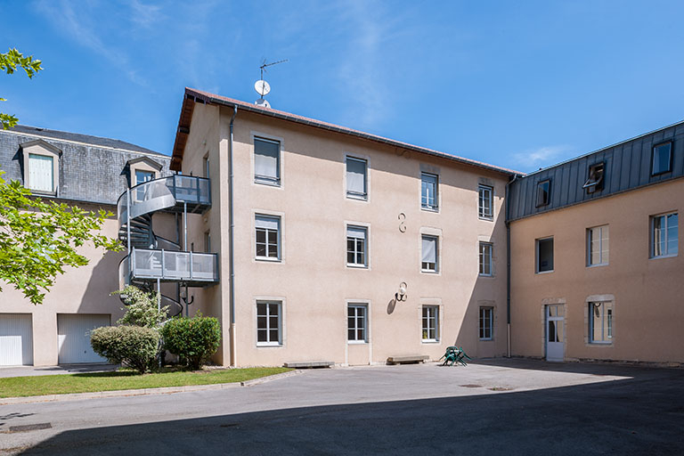 Façades postérieures des bâtiments administration. © Jérôme Mongreville / Région Bourgogne-Franche-Comté, Inventaire du patrimoine - 2014