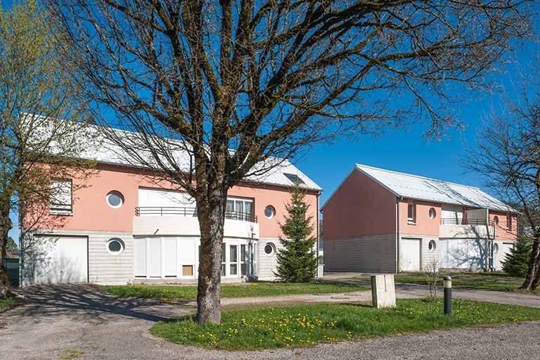 Logements : façades antérieures. © Jérôme Mongreville / Région Bourgogne-Franche-Comté, Inventaire du patrimoine - 2014