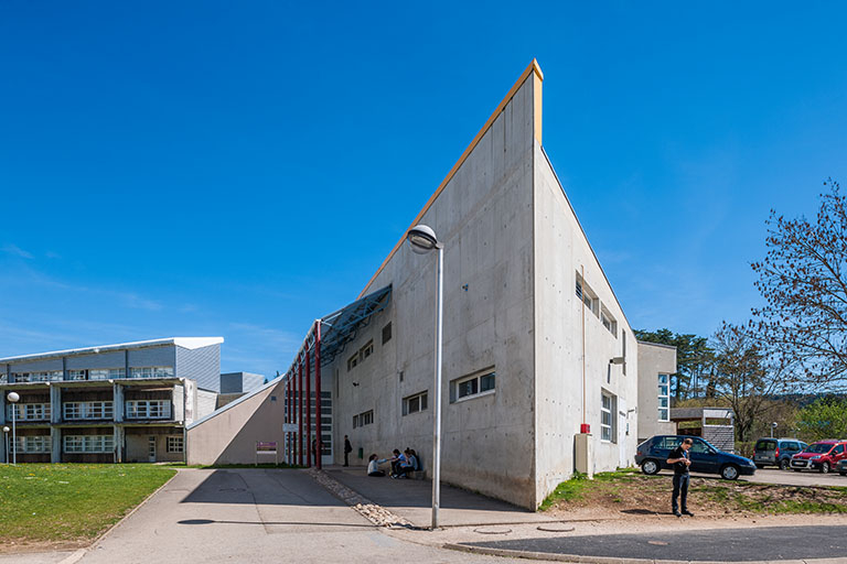 Restauration : façade postérieure et extrémité du bâtiment. © Jérôme Mongreville / Région Bourgogne-Franche-Comté, Inventaire du patrimoine - 2014