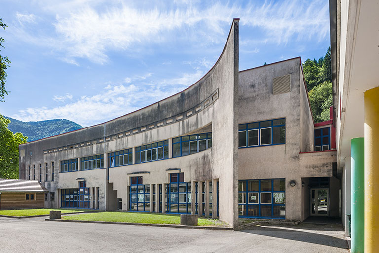 Saint-Claude, lycée de la cité scolaire du Pré Saint-Sauveur : façade de l'ancien atelier mécanique. © Jérôme Mongreville / Région Bourgogne-Franche-Comté, Inventaire du patrimoine - 2014