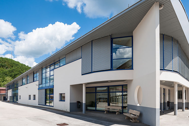 Ateliers : détail des façades et entrée. © Jérôme Mongreville / Région Bourgogne-Franche-Comté, Inventaire du patrimoine - 2014