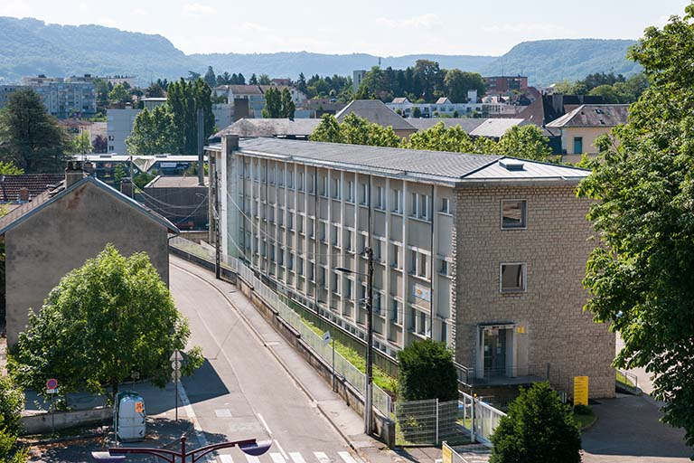Vue trois quart de l'externat, ancien GRETA.  © Jérôme Mongreville / Région Bourgogne-Franche-Comté, Inventaire du patrimoine - 2014