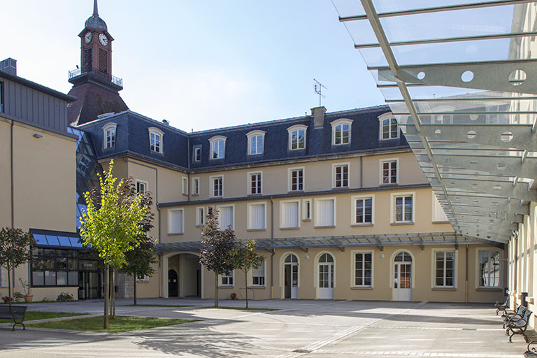 Quadrilatère des jacobins, ailes Ouest et Sud. © Sonia Dourlot / Région Bourgogne-Franche-Comté, Inventaire du patrimoine - 2014