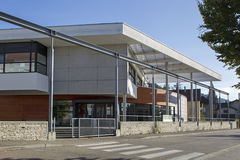 Restauration : façades sur rue. © Sonia Dourlot / Région Bourgogne-Franche-Comté, Inventaire du patrimoine - 2014