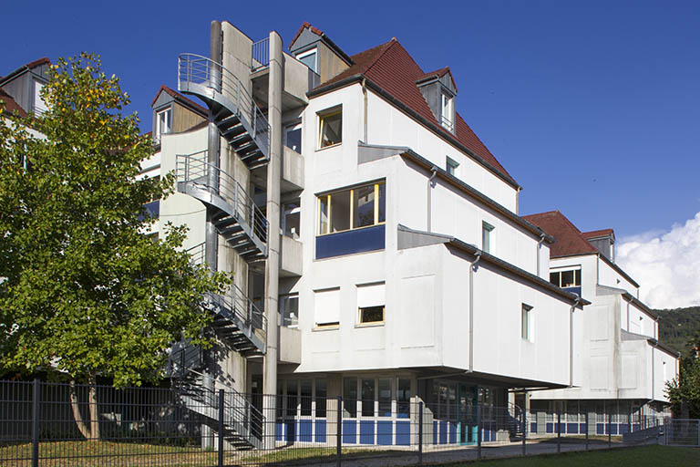 Internat  : façades nord -est  depuis la rue de la Résistance. © Sonia Dourlot / Région Bourgogne-Franche-Comté, Inventaire du patrimoine - 2014