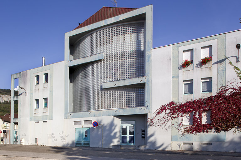 Internat : façade  Ouest sur la rue de Versailles, détail. © Sonia Dourlot / Région Bourgogne-Franche-Comté, Inventaire du patrimoine - 2014