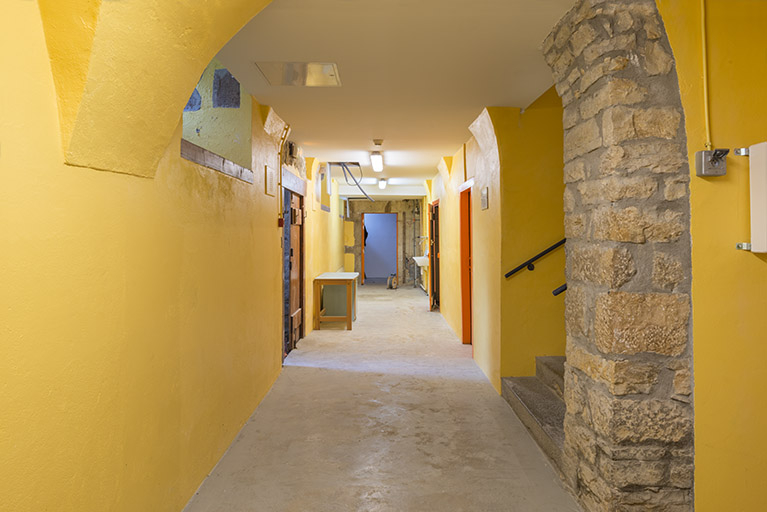 Internat : couloir du sous-sol. © Mary Ruffinoni / Région Bourgogne-Franche-Comté, Inventaire du patrimoine - 2014