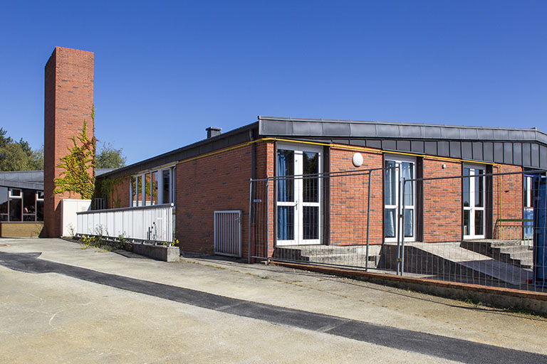 Angle sud-ouest du foyer, bâtiment postérieur de l'externat du lycée. © Sonia Dourlot / Région Bourgogne-Franche-Comté, Inventaire du patrimoine - 2014