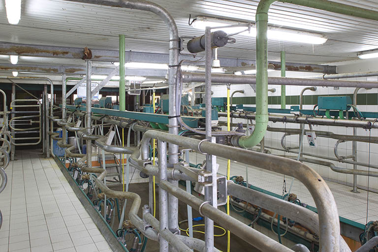 Salle de traite. © Sonia Dourlot / Région Bourgogne-Franche-Comté, Inventaire du patrimoine - 2014