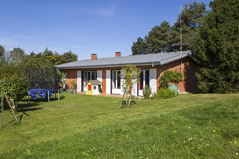 Logements : face postérieure-sud de la barre au sud, extrémité est. © Sonia Dourlot / Région Bourgogne-Franche-Comté, Inventaire du patrimoine - 2014