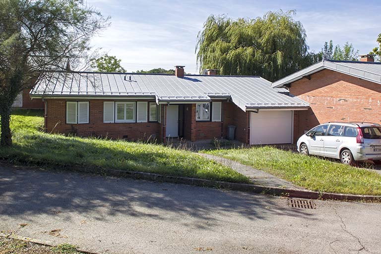 Logements : face antérieure-nord-de la barre au sud. © Sonia Dourlot / Région Bourgogne-Franche-Comté, Inventaire du patrimoine - 2014