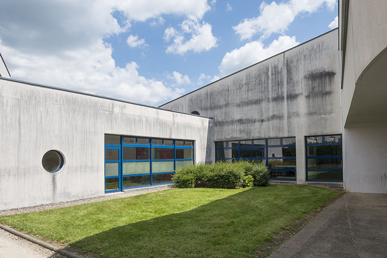 Jonction de l'externat avec logements, au nord-est de la proue de l'externat. © Mary Ruffinoni / Région Bourgogne-Franche-Comté, Inventaire du patrimoine - 2014