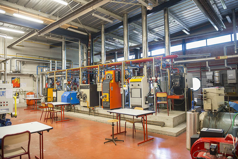 Vue intérieure des ateliers du pôle énergie. © Mary Ruffinoni / Région Bourgogne-Franche-Comté, Inventaire du patrimoine - 2014