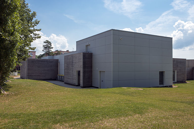 Angle nord-ouest et façades postérieures nord de la cantine. © Mary Ruffinoni / Région Bourgogne-Franche-Comté, Inventaire du patrimoine - 2014