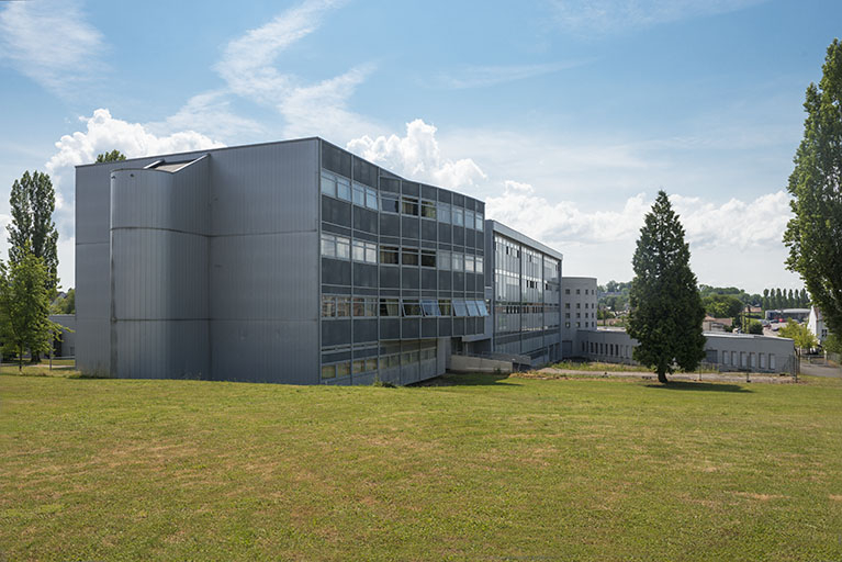 Vue d'ensemble depuis l'angle supérieur nord-ouest de l'externat. © Mary Ruffinoni / Région Bourgogne-Franche-Comté, Inventaire du patrimoine - 2014