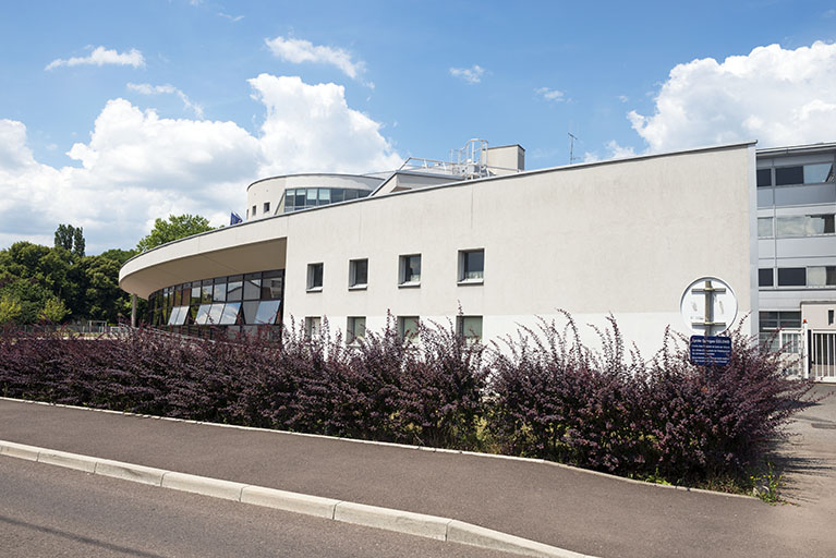 Extrémité est de la façade antérieure du bâtiment d'administration. © Mary Ruffinoni / Région Bourgogne-Franche-Comté, Inventaire du patrimoine - 2014